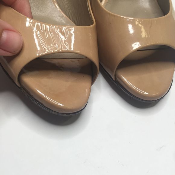 Valentino Garavani Nude Patent Traditonal Pumps 39 - Picture 11 of 12